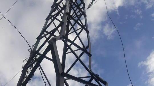 Enel: nuovo traliccio dopo i danni del vento