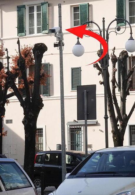 Giro di vite sulle auto non assicurate con telecamere e posti di blocco 
