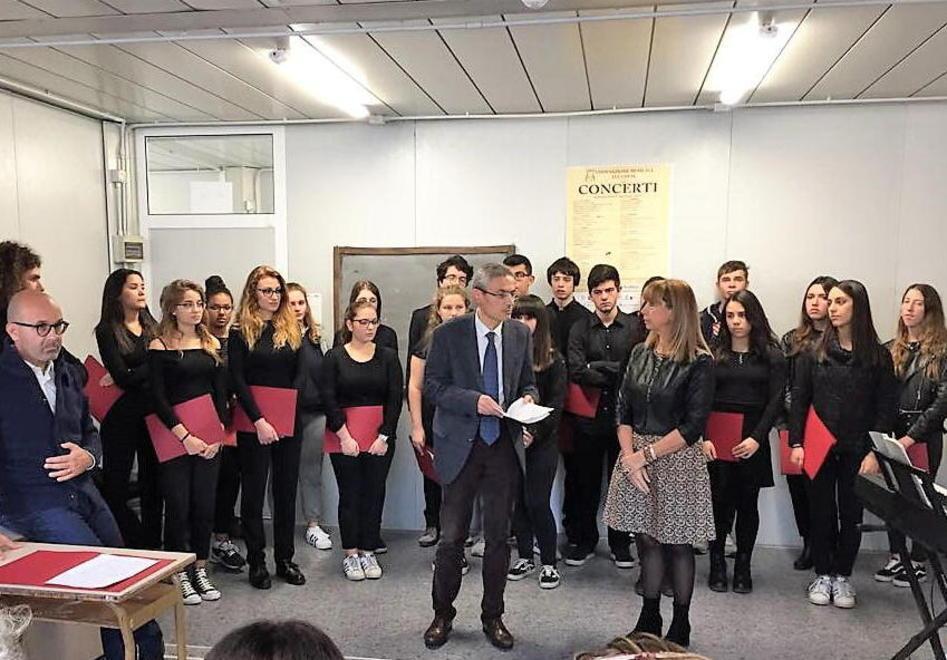Venti ragazzi e una prof Il coro dell’Isi Machiavelli «Tutti dovrebbero averlo»