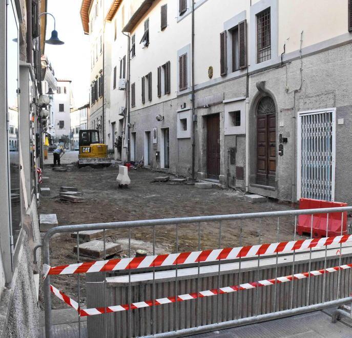 Via Paglialunga è un cantiere Confcommercio all’attacco 