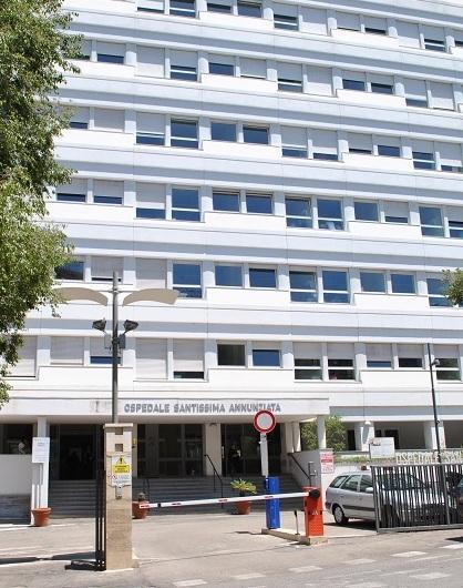 «Tua madre è morta» Funerale organizzato ma la donna è viva 