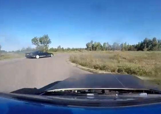 Arborea, derapate e sfide illegali nella pista abbandonata 