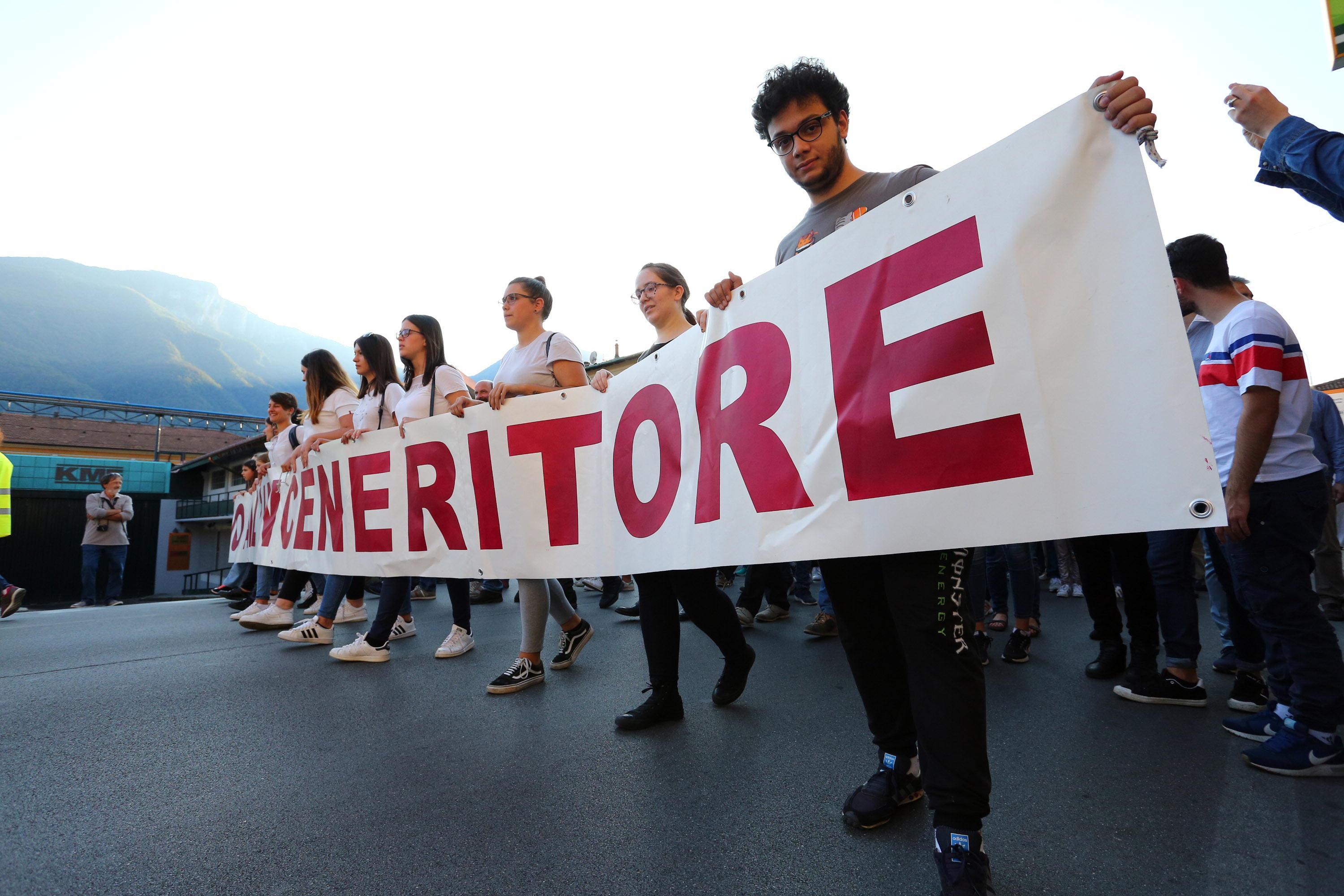 Kme senza freni contro sindaco e senatore: «Solo slogan» 