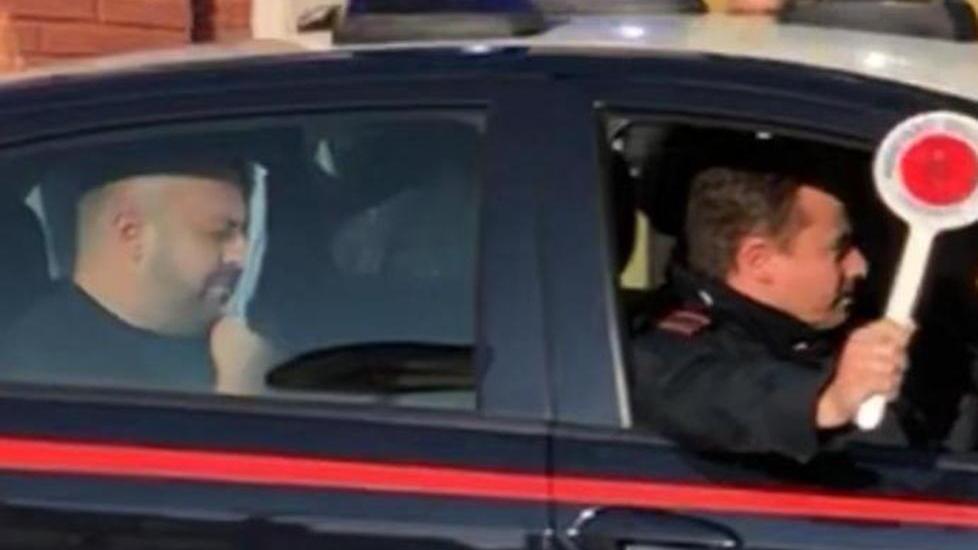 Minacce, prestiti, stampa di soldi falsi: le mani della mafia su Massa e Versilia