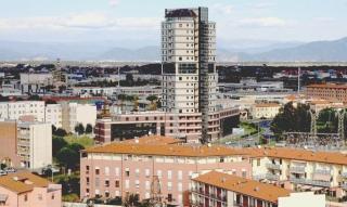 La torre degli uffici alla Cigna: di nuovo all’asta mercoledì dopo tanti flop