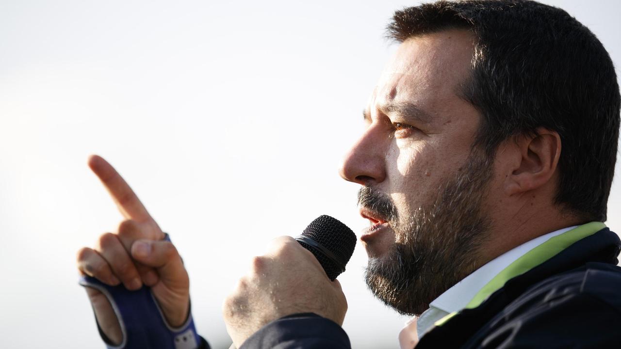 Salvini in Sardegna, Olbia prima tappa
