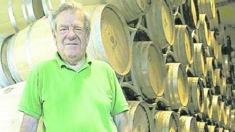 Il marchese Nicolò Incisa della Rocchetta all’interno della cantina Sassicaia