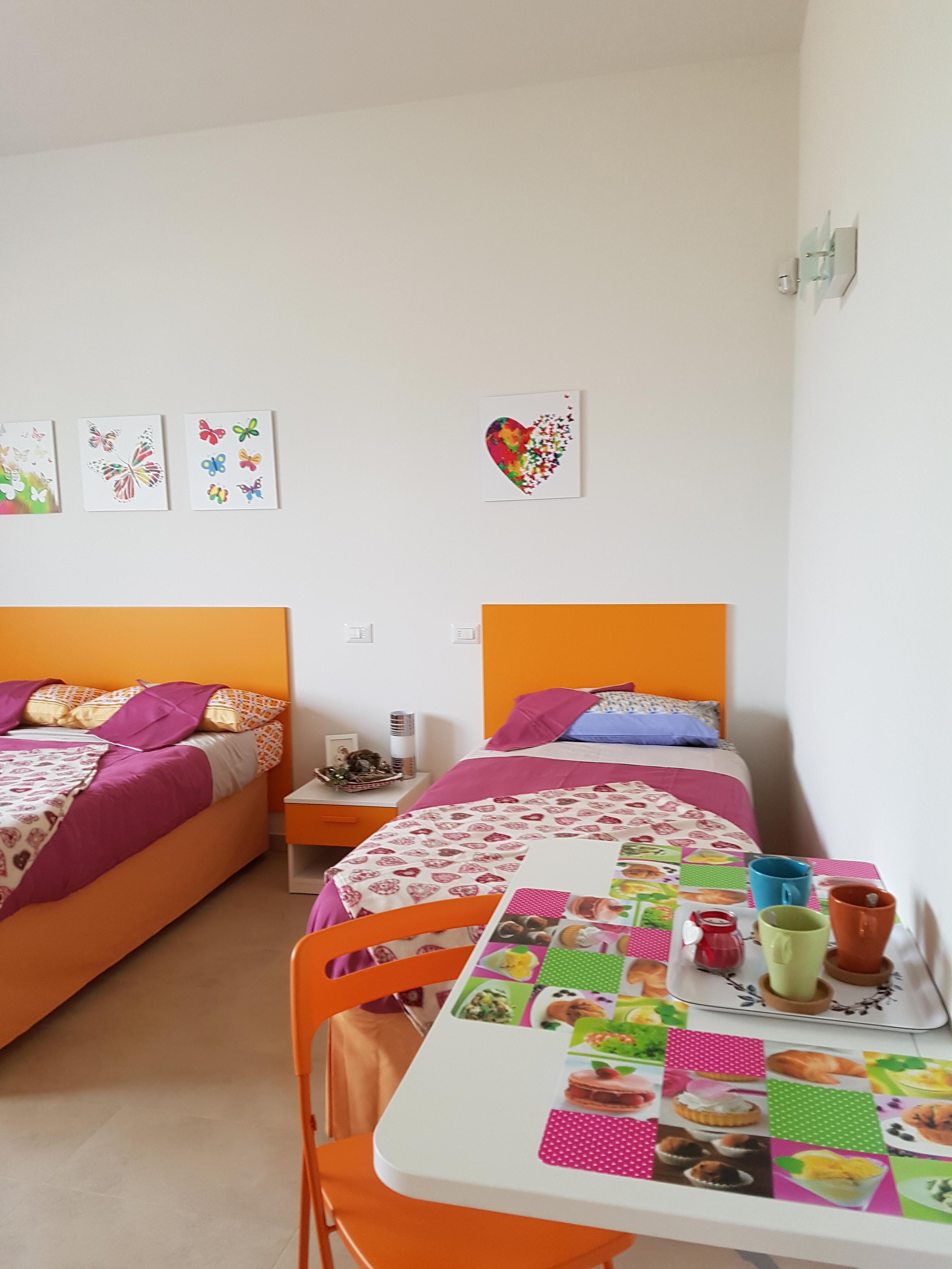 L'interno dell'"Isola dei Girasoli"