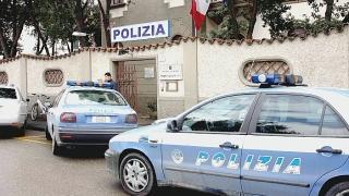 Sopra l’esterno del commissariato e l’azienda Daff di Sovigliana