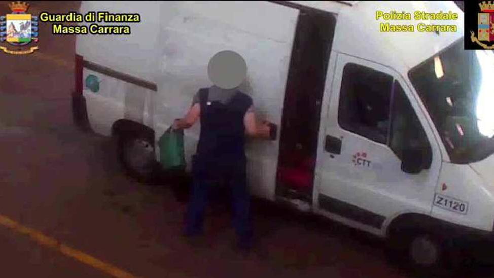 Furti di gasolio al deposito Ctt, appello della procura al Riesame