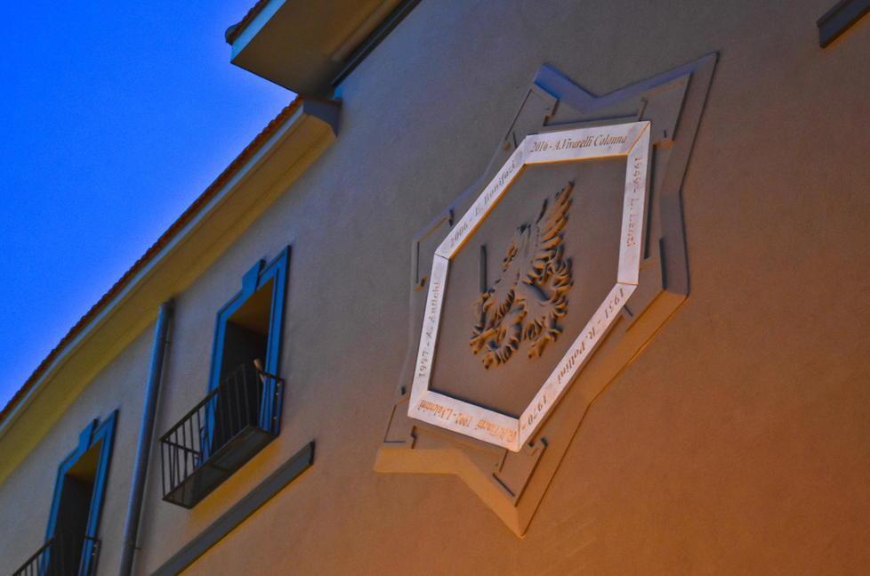 I sindaci “scolpiti” sul palazzo ritrovato 