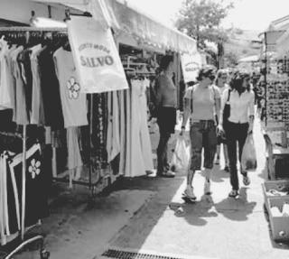 Le bancarelle a Marina finite al centro delle polemiche