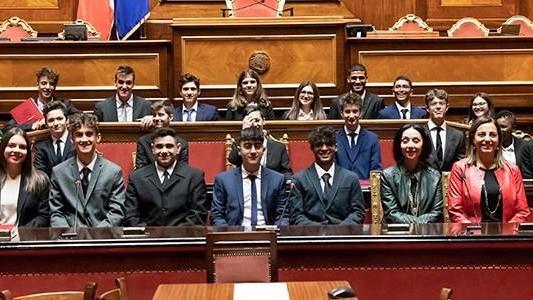 Carpi, senatori per un giorno: gli studenti del Meucci votano il progetto di legge