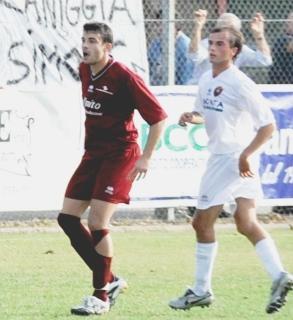 <strong>BOMBER.</strong> Tiziano Bruzzone ha segnato il gol del raddoppio (foto archivio)