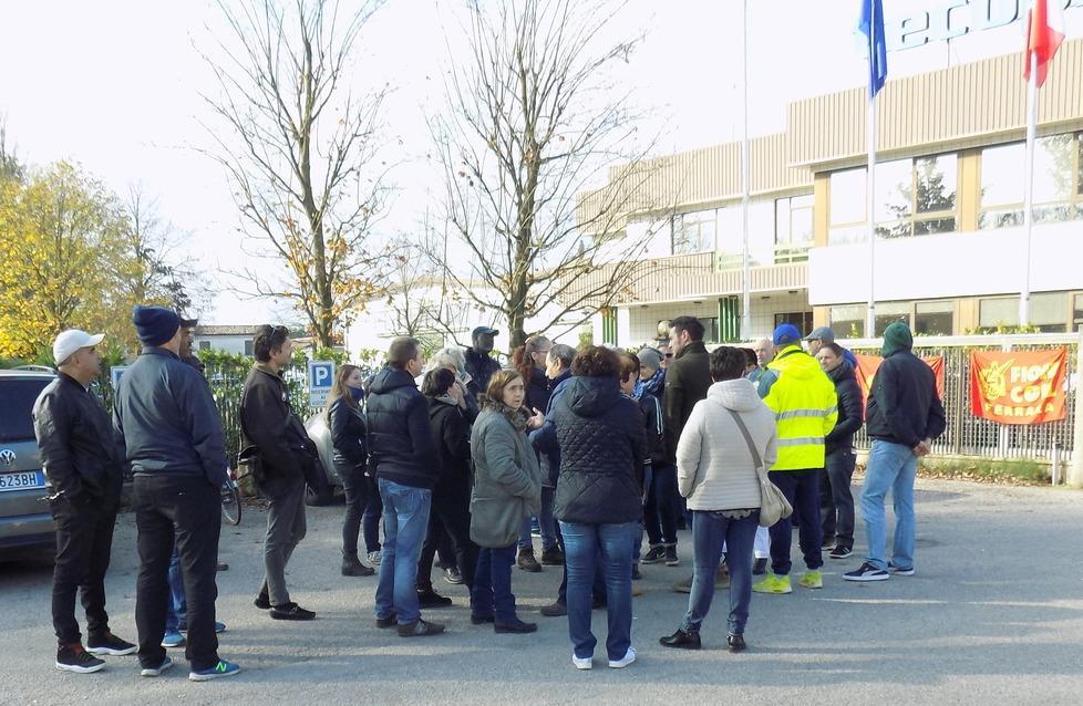 Tecopress, lo sciopero e tanta amarezza «Lontani dall’accordo» 
