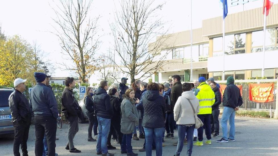 Tecopress, lo sciopero e tanta amarezza «Lontani dall’accordo»