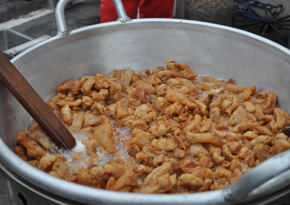 Quaranta pentoloni in via Roma per l’ottava Sagra dei ciccioli