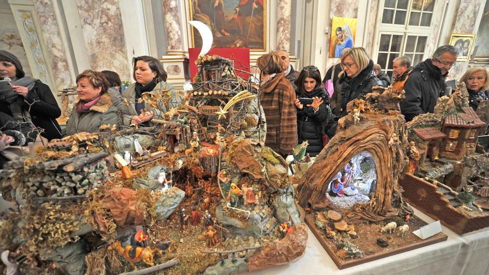 Il Comune replica:«Accuse inaccettabili evento a pagamento e in locali non nostri»
