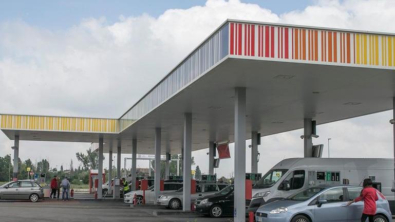 Coop Alleanza 3.0 fa cassa e vende i suoi distributori