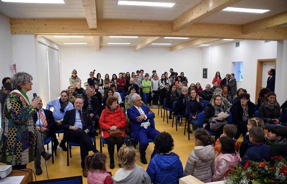 Inaugurata la nuova scuola media Ferrari: “È una bella giornata” 