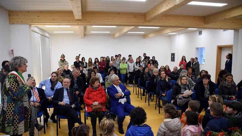 Inaugurata la nuova scuola media Ferrari: “È una bella giornata”