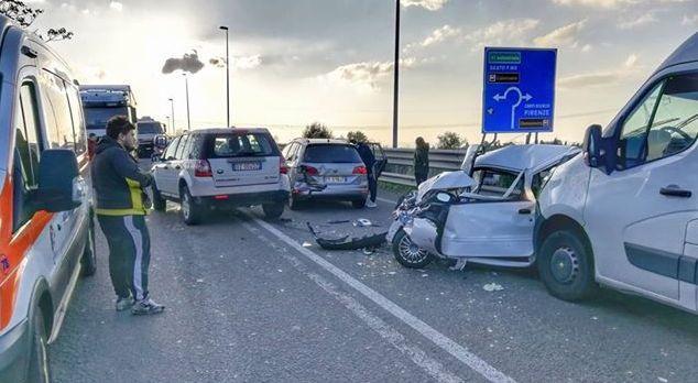 Incidente sulla Perfetti Ricasoli Traffico in tilt