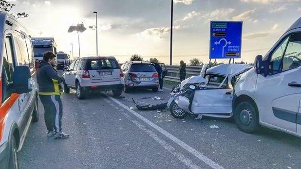 Incidente sulla Perfetti Ricasoli Traffico in tilt