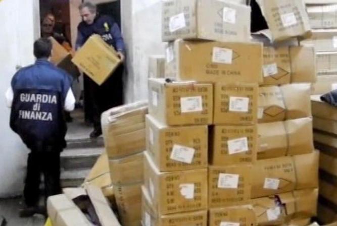 La Finanza sequestra ad un emporio cinese merci per 50 mila euro 
