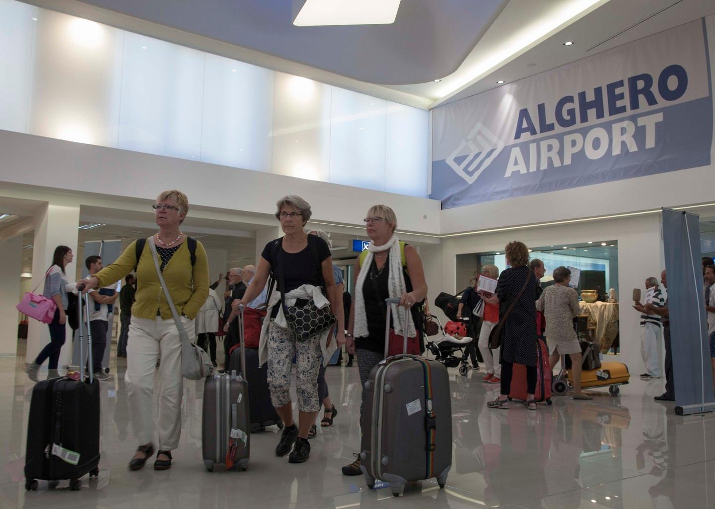 Rotte assegnate a Blue Air sei indagati ad Alghero 