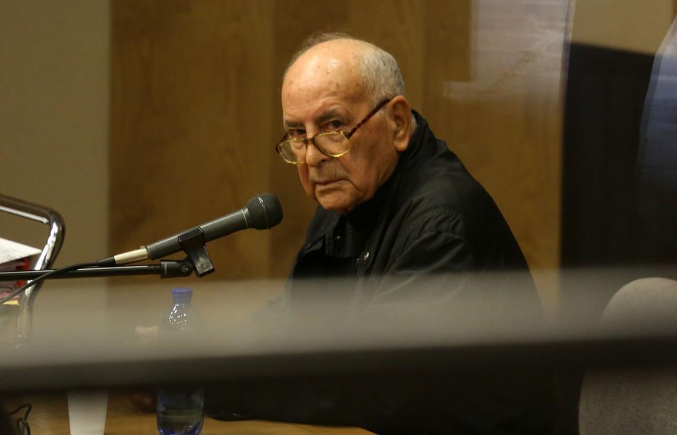 La richiesta di Don Artoni «I domiciliari in comunità» 