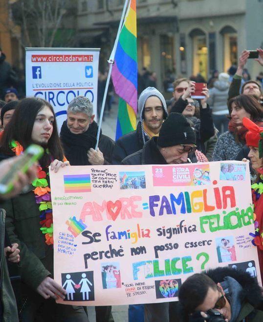 «I figli di coppie omosessuali non sono fenomeni da circo» 