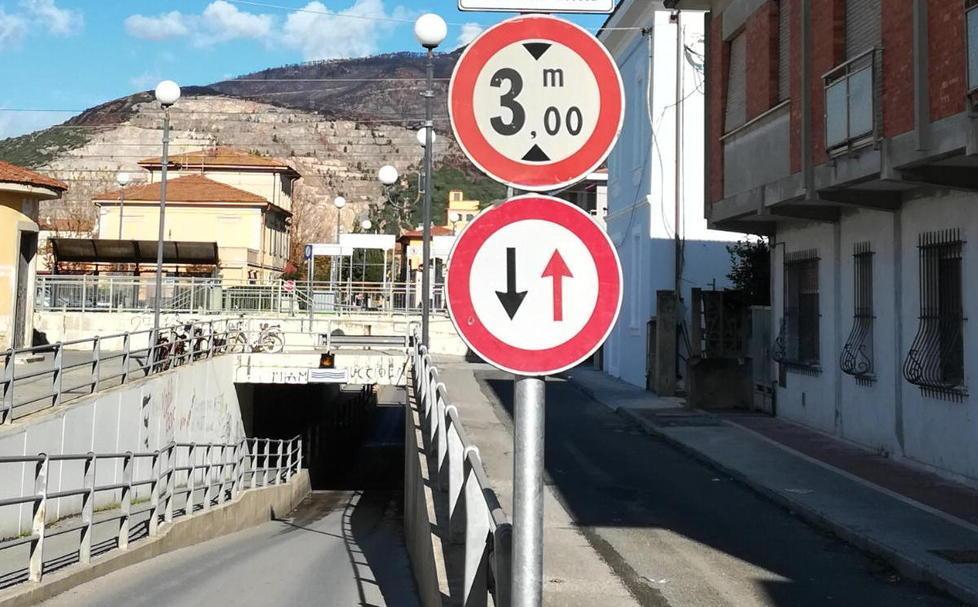 Lavori per rendere sicuro il sottopasso di via Macerata