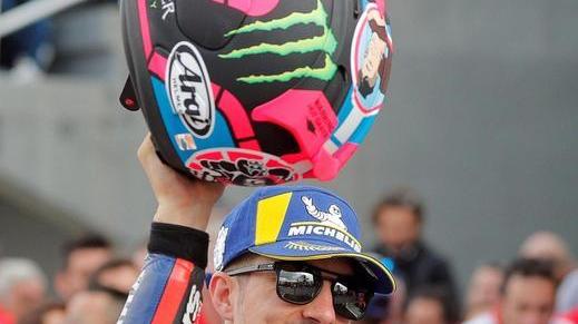 Viñales in pole a Valencia Rossi è 16º, Marquez 5º nonostante una caduta