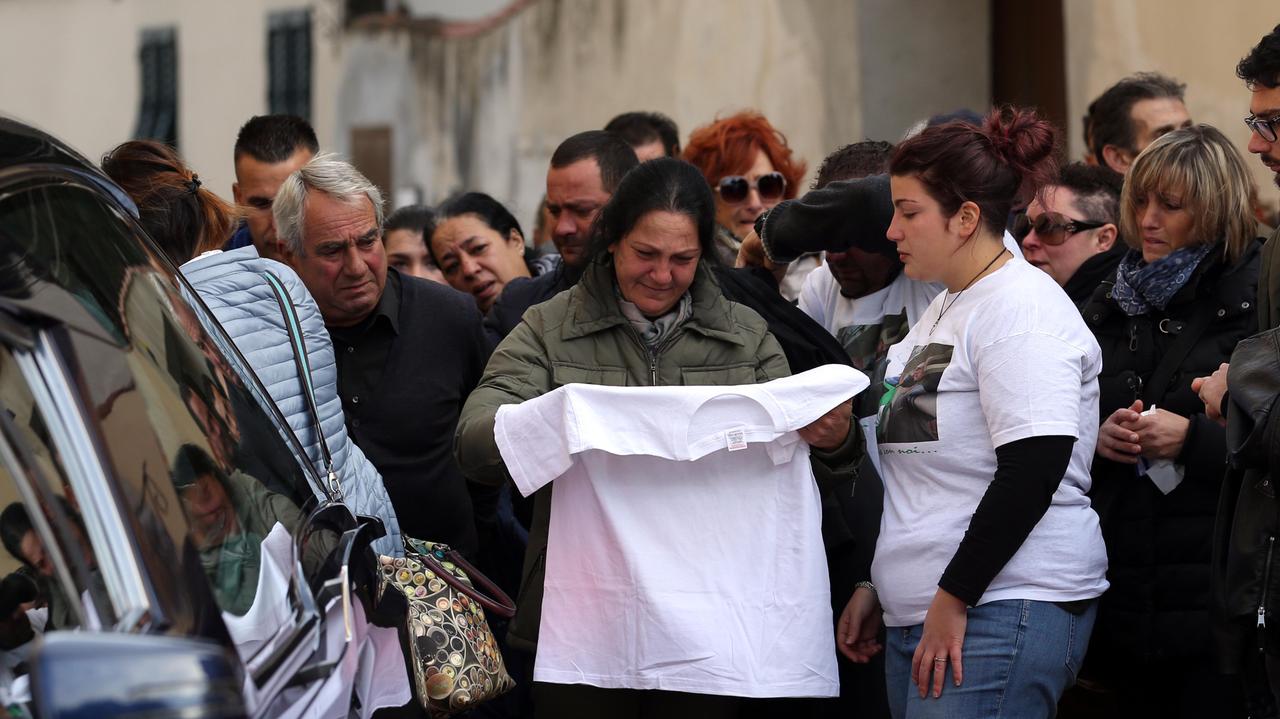 L'ultimo saluto a Giuseppe Marchesano (foto Agenzia Sestini)