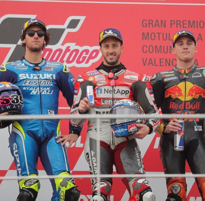 Nel Gran premio della pioggia e delle cadute trionfa la Ducati dell’equilibrista Dovizioso 