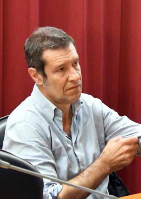 L’ex sindaco in sala c’è e non prende il microfono