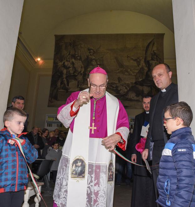Camisasca inaugura la Curia ristrutturata «Lavoriamo insieme» 