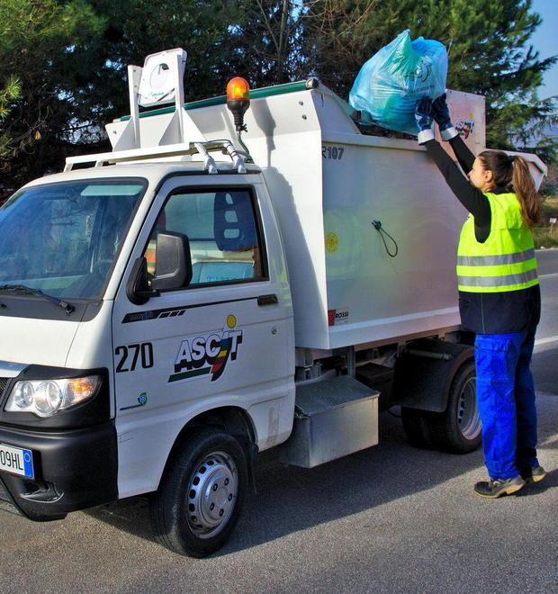 Bando dell’Ascit per assumere operatori ecologici 