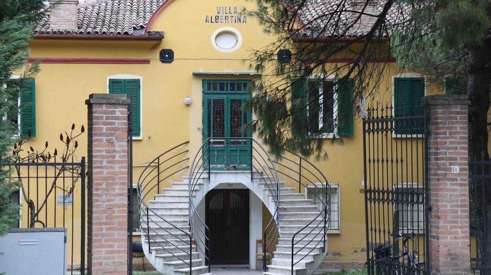 Villa Albertina da alcuni anni è il dormitorio di Ferrara e accoglie molte persone in difficoltà