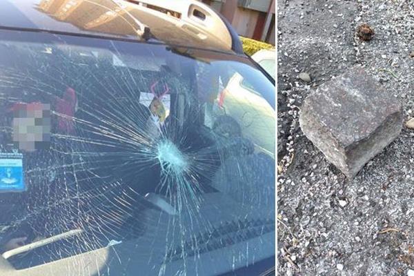 Parabrezza rotto con una sassata: torna l’incubo dei raid notturni 