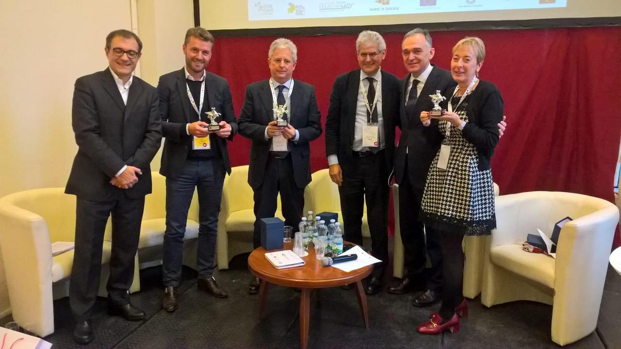 Alcuni dei top managert "ambasciatori-advisor" della Toscana con il presidente Rossi e Tedeschi responsabile di "Invest in Tuscany"
