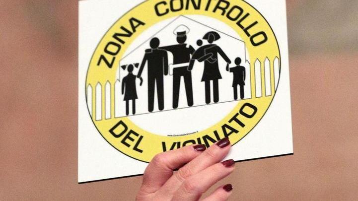 Un cartello usato nelle città già sottoposte a forme di controllo di vicinato