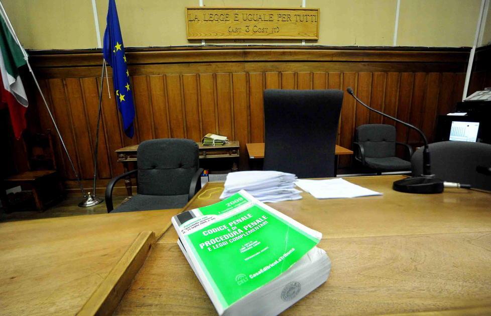Condannato a nove anni per gli abusi sulla figlioletta 