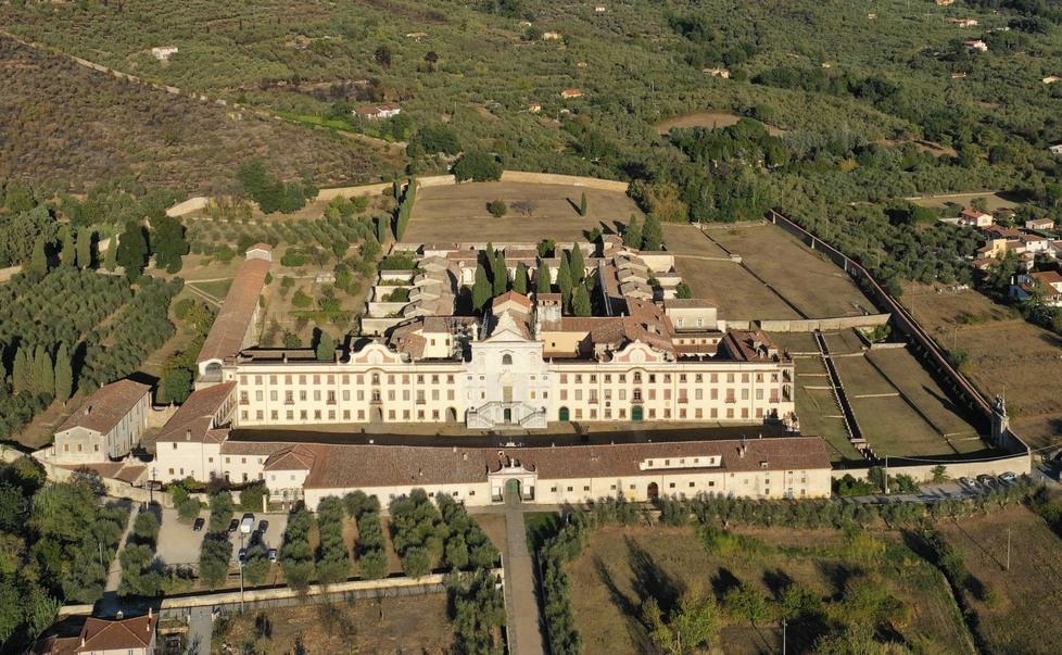 Solo cinque custodi per la Certosa di Calci «Sempre più spesso saltiamo le aperture»