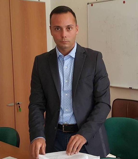 Pizzichi al sindaco «Controllare i negozi di frutta e verdura» 