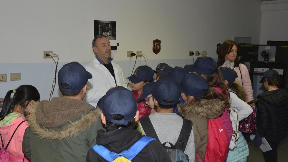 Gli alunni a scuola di Polizia