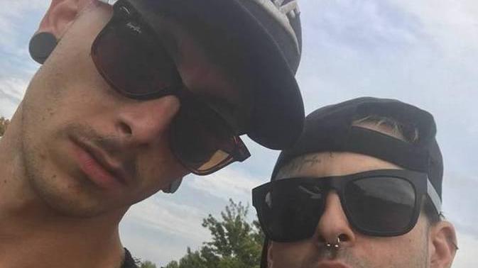 I due rapper si pentono: «Ci scusiamo, ma non siamo dei violenti»