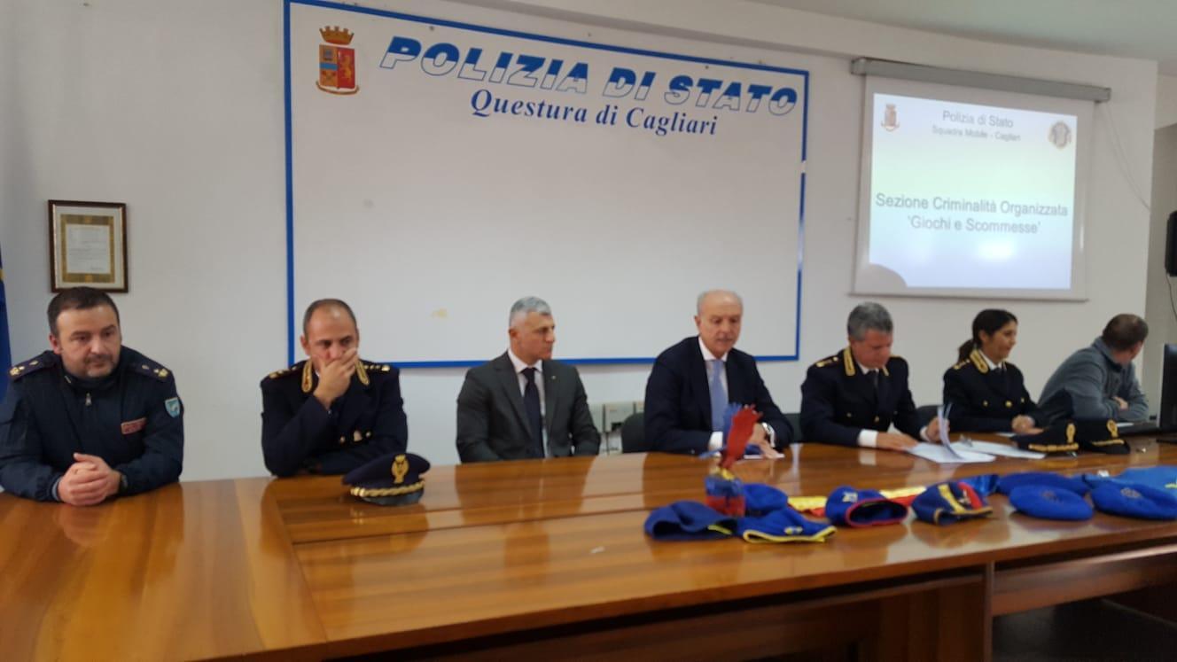 La conferenza stampa in questura (foto Mario Rosas)