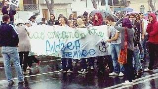 Lo striscione dedicato dagli studenti