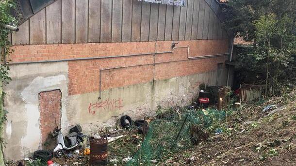 Scattano interventi di pulizia nell’area dell’ex concessionaria